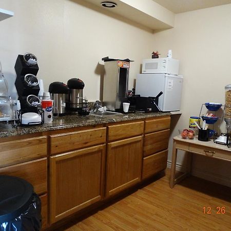 Budget Motel Delta Bagian luar foto