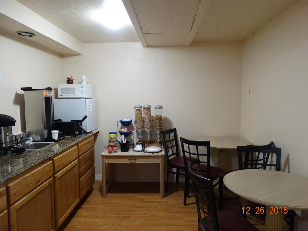 Budget Motel Delta Bagian luar foto