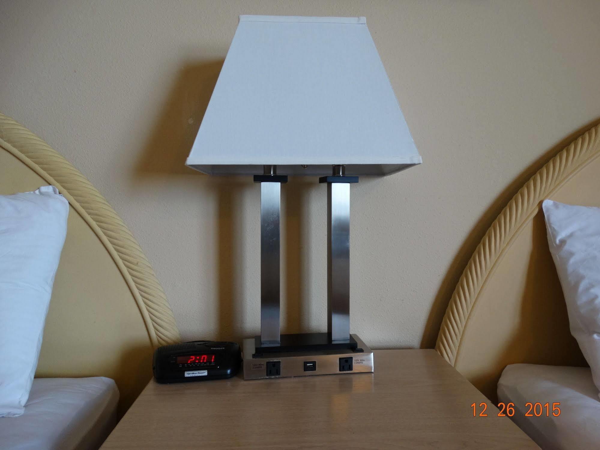 Budget Motel Delta Bagian luar foto